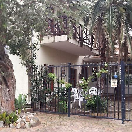 Mavilla Stellenbosch B&B Exterior photo
